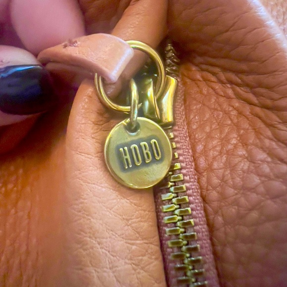 Hobo Apricot Brown Leather Bucket Bag - Picture 3 of 9